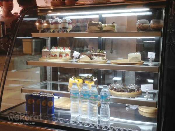 ตู้ขนมเค้ก