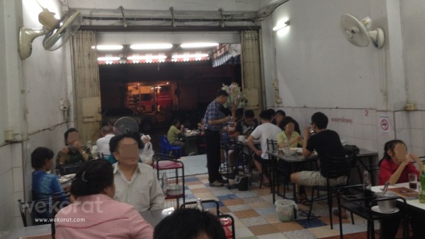 บรรยากาศในร้านหัวปลาหม้อไฟ