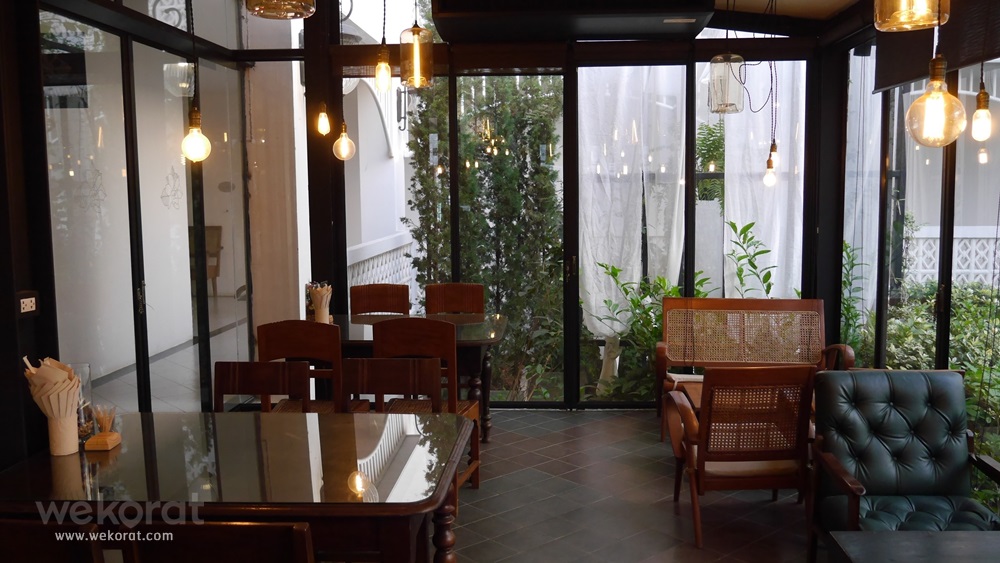 บรรยากาศในห้องอาหาร