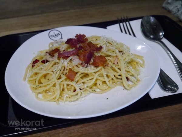สปาเกตตี้ Spicy Garlic Bacon
