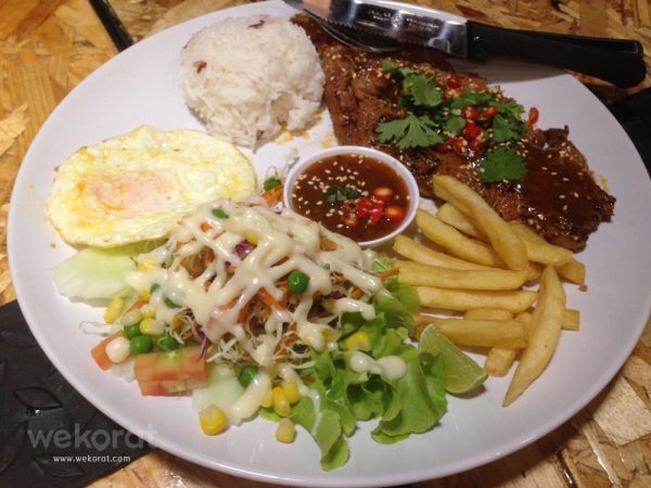 สเต็กเนื้อโคขุนจิ้มแจ่ว