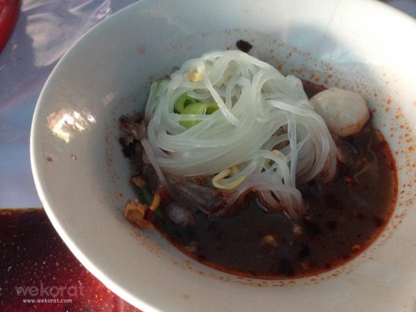 เส้นเล็กน้ำ ชามเล็ก