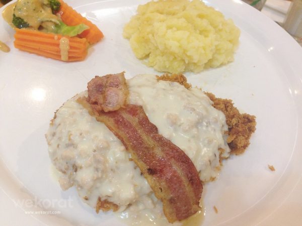 อกไก่ทอดราดอเมริกันคันทรีซอส