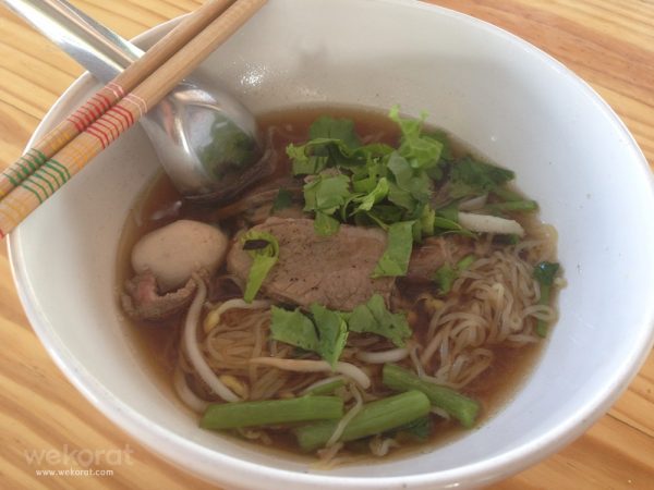 ก๋วยเตี๋ยวเส้นเล็กเนื้อ