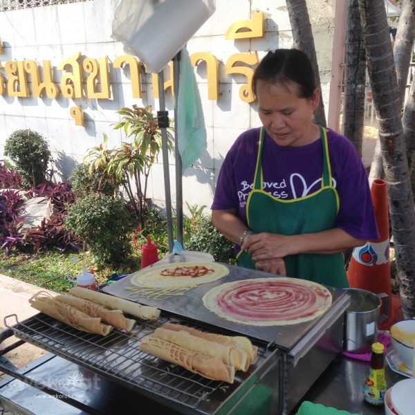 ร้านขนมโตเกียว หน้าโรงเรียนสุขานารี