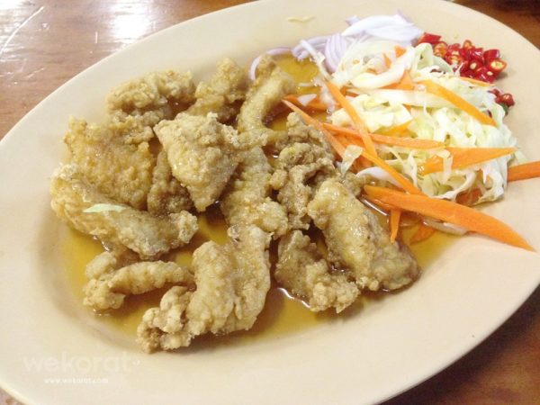 ปลาดอรี่ทอดราดน้ำปลา