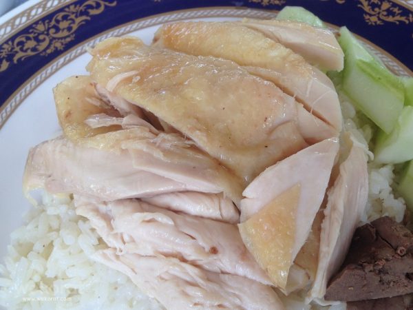 ไก่มาเป็นชิ้นเต็มๆ