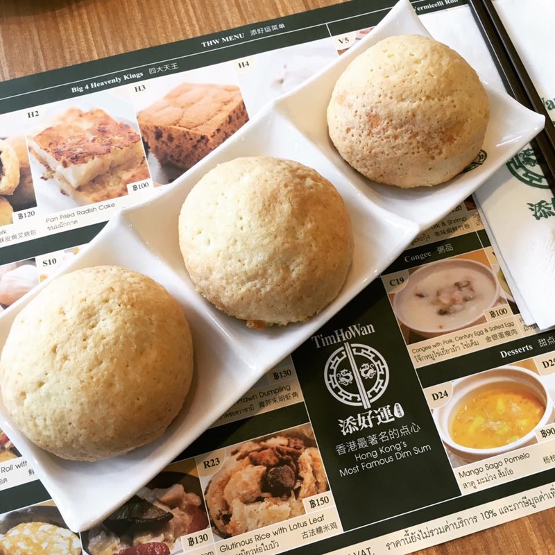 ซาลาเปาอบไส้หมูแดง ร้าน Tim Ho Wan (ภาพ Tim Ho Wan Thailand)