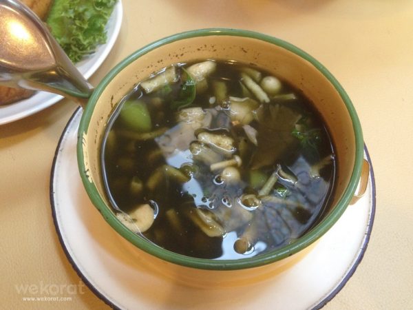 แกงลาว (เห็ดสามอย่าง)