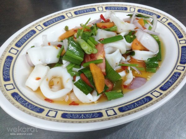 ยำหมึกสด