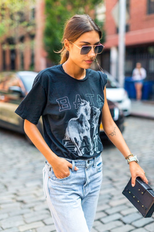 closetfulofclothes.com/how-to-wear-mom-jeans-without-looking-like-a-mom/