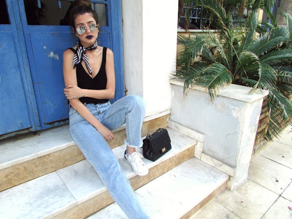 venetiakamara.com/2016/05/how-to-style-mom-jeans.html#.WEQwBbJ9600