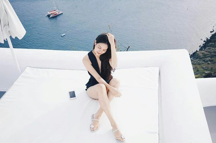 girl with flipflop_๑๗๐๕๒๒_0007