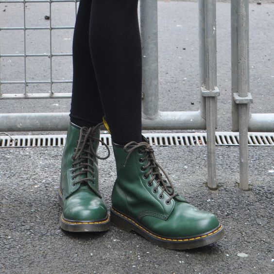 drmartens1945.tumblr.com