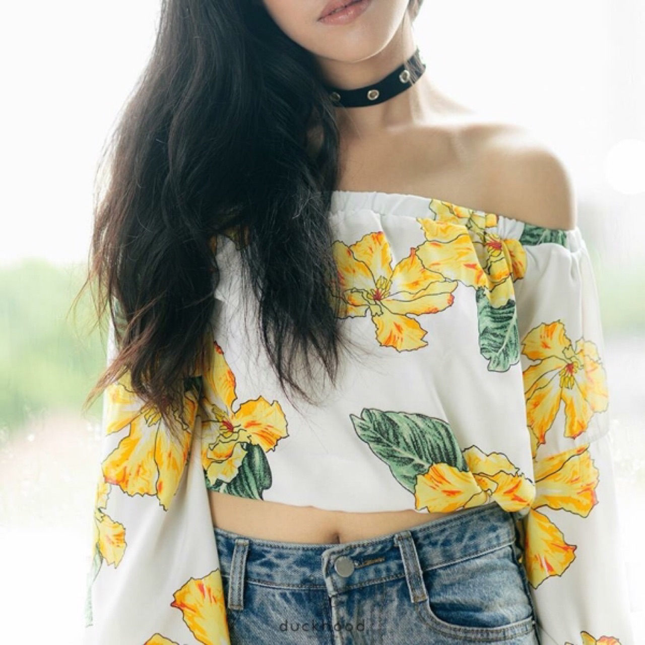 เสื้อปาดไหล่ลายดอก
