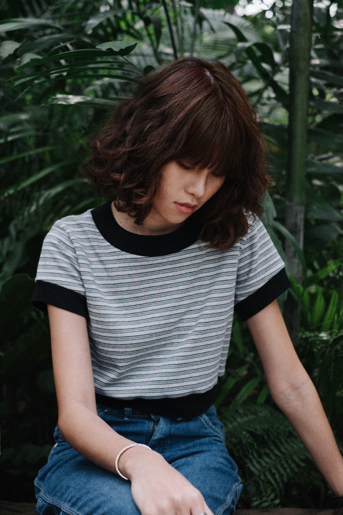 เสื้อครอป แขนสั้น Crop Triple Stripe Black (ผู้หญิง) - 390 THB