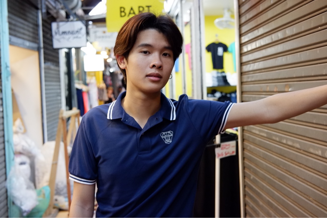 Minimal Polo สีกรม ปก 2 ขีด - 290 THB