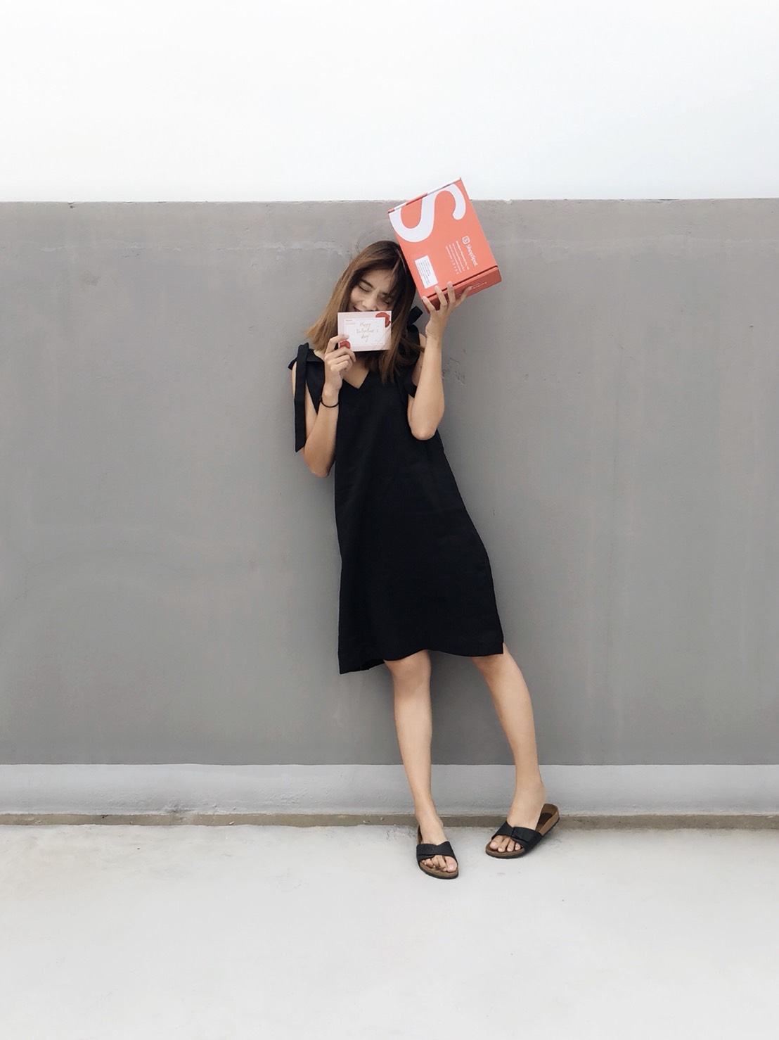 เดรสสั้นสายเดี่ยว : foak
