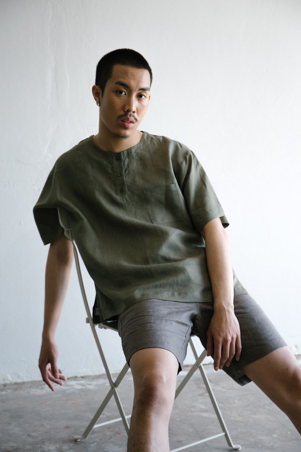 เสื้อเชิ้ต แขนสั้น Light Green Oversized T-shirt - 650 THB