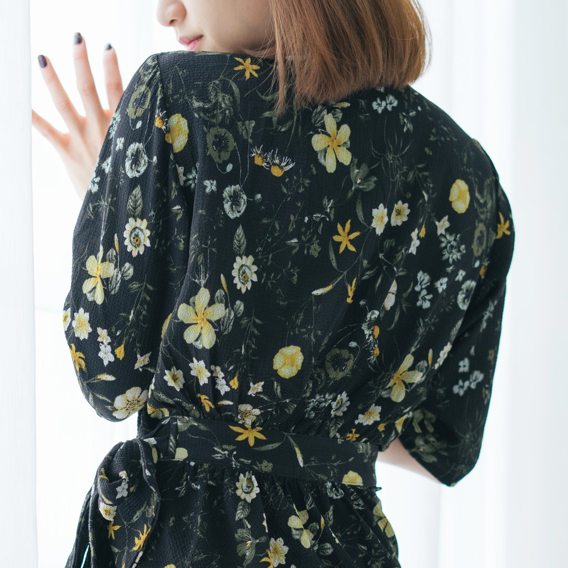 เดรสแขนสั้น Ella Dress : 990 THB
