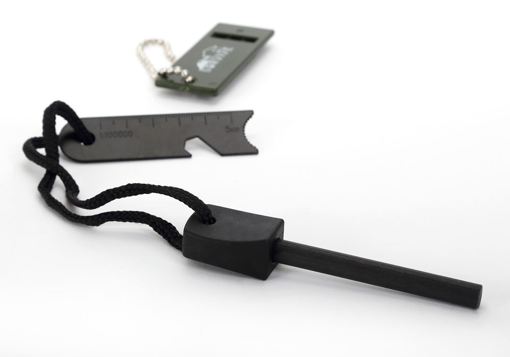 magnesium flint starter blade cutter whistle jungle outdoor survival ebay magnesium flint starter blade cutter whistle jungle outdoor survival ebay