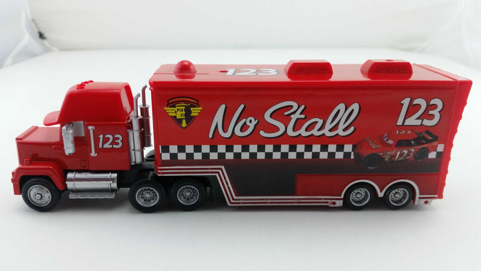 Disney Pixar Car Mack No.123 No Stall Racer's Hauler Truck 155 Toy Car