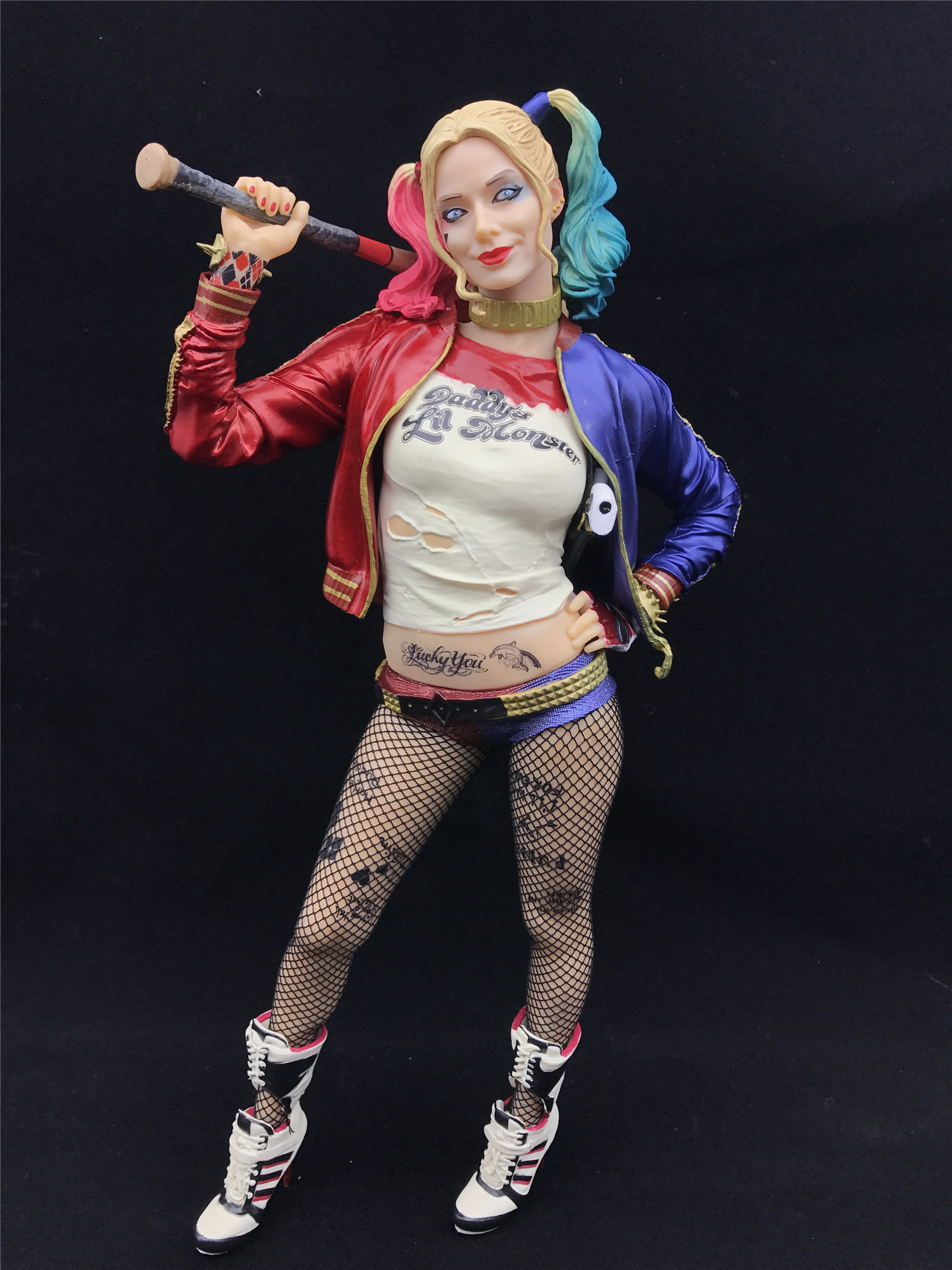harley quinn pvc figure