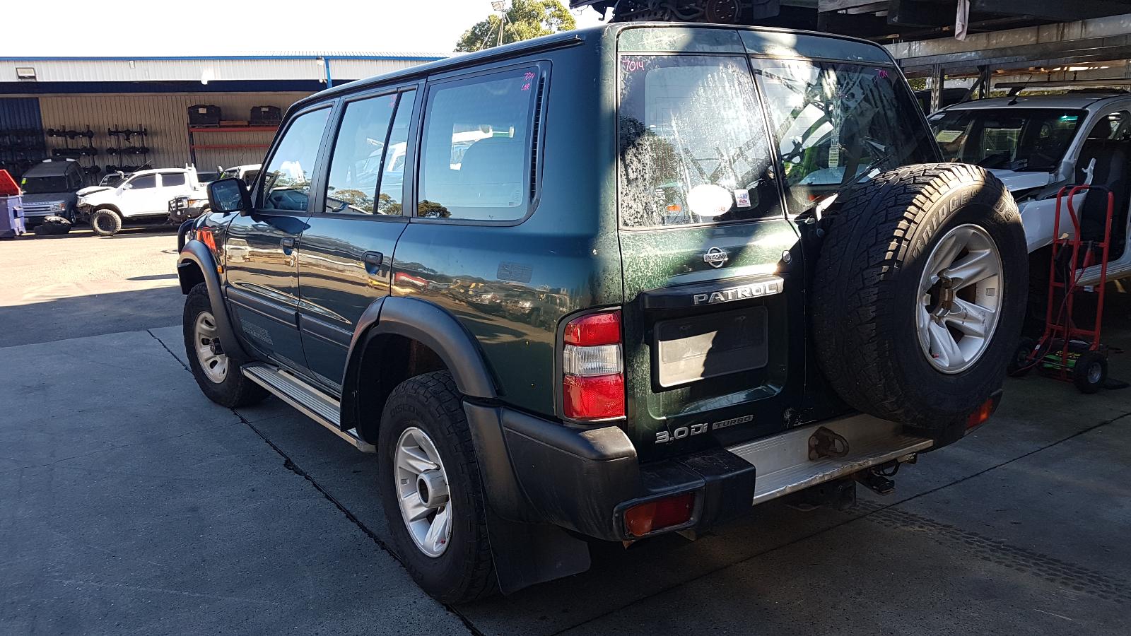 Nissan patrol 2000