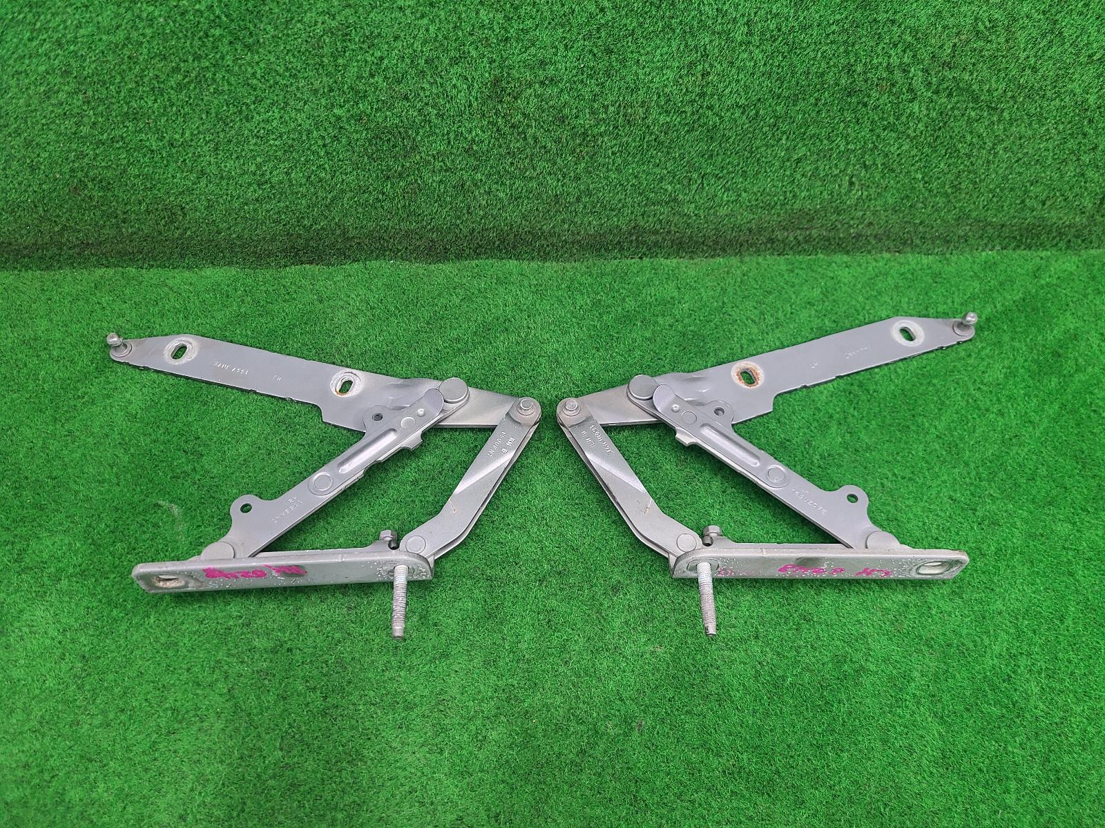 2007 Land Rover Rangerover Sport Bonnet Hinge/Strut View Auto part Bonnet Hinge/Strut Land Rover Rangerover Sport 2007