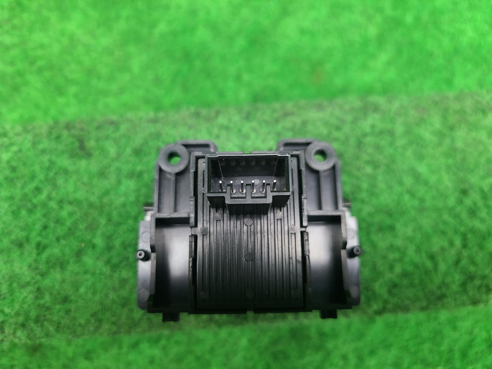 2007 Land Rover Rangerover Sport Combination Switch View Auto part Combination Switch Land Rover Rangerover Sport 2007