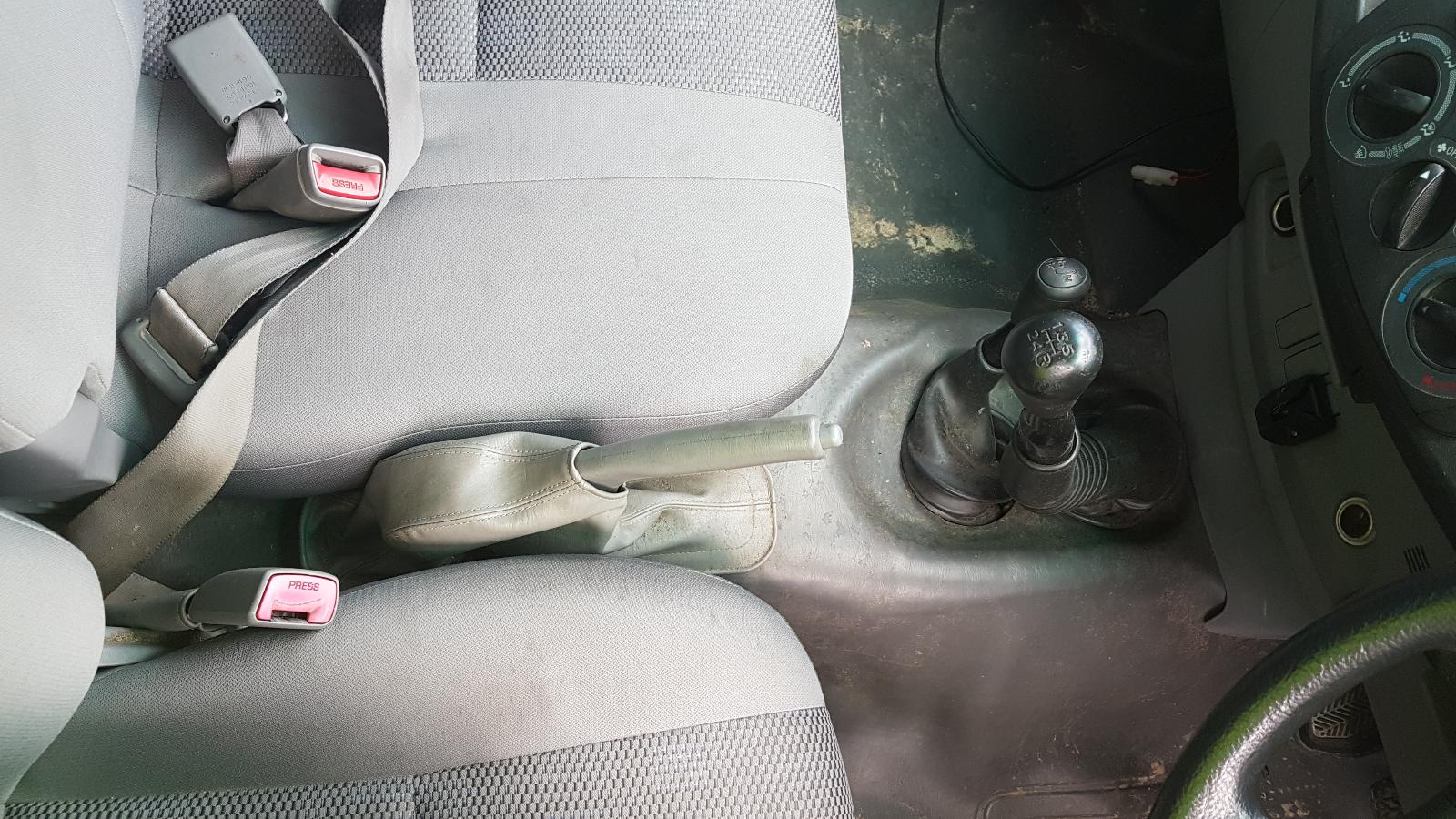 Gear Stick/Shifter Hilux Toyota 2009
