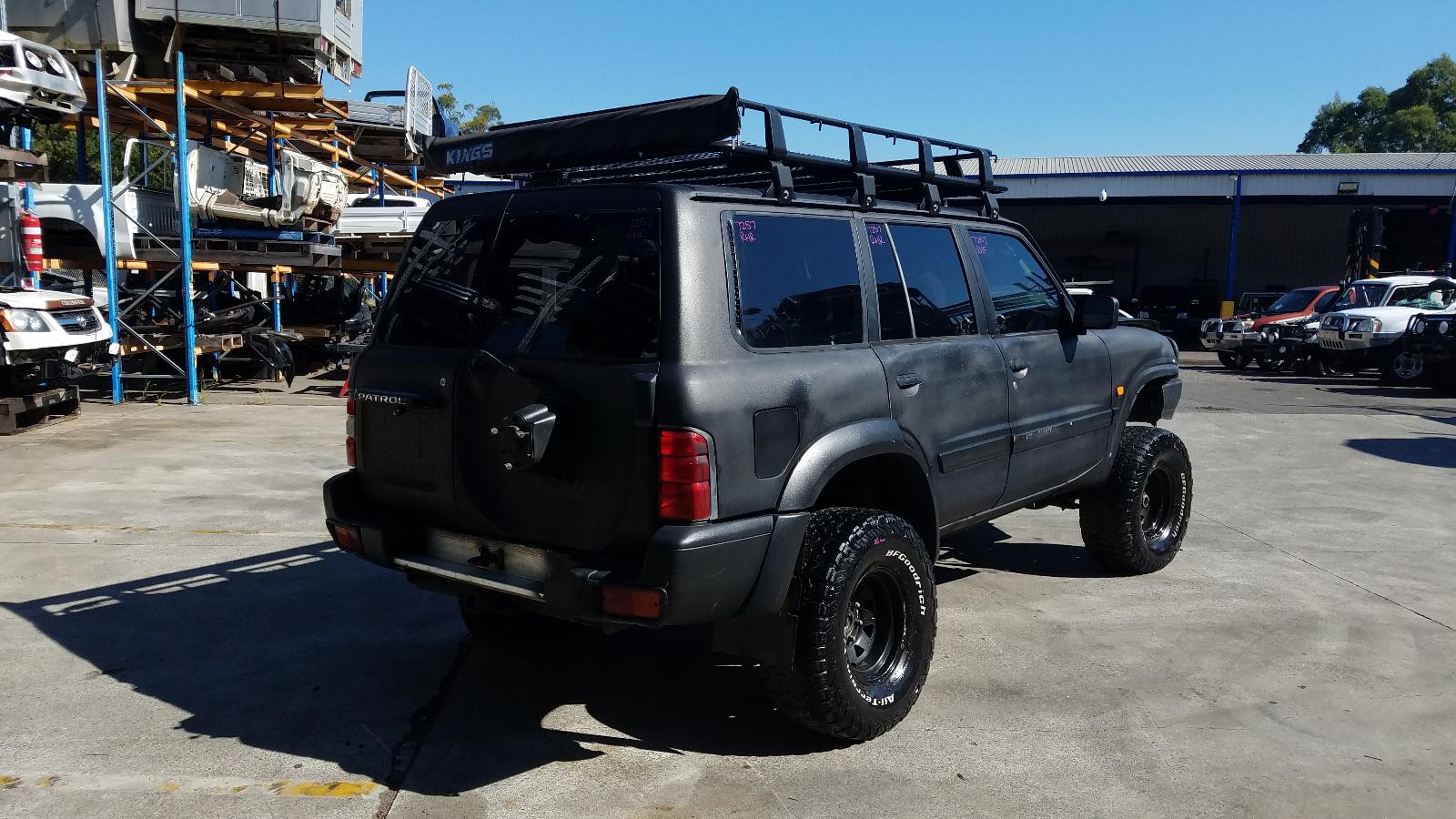 View Auto part Transfer Case Nissan Patrol 1999