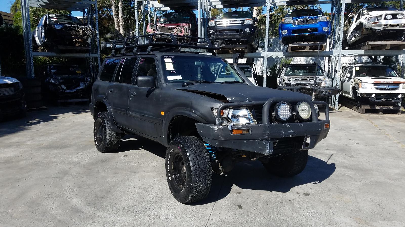 View Auto part Transfer Case Nissan Patrol 1999