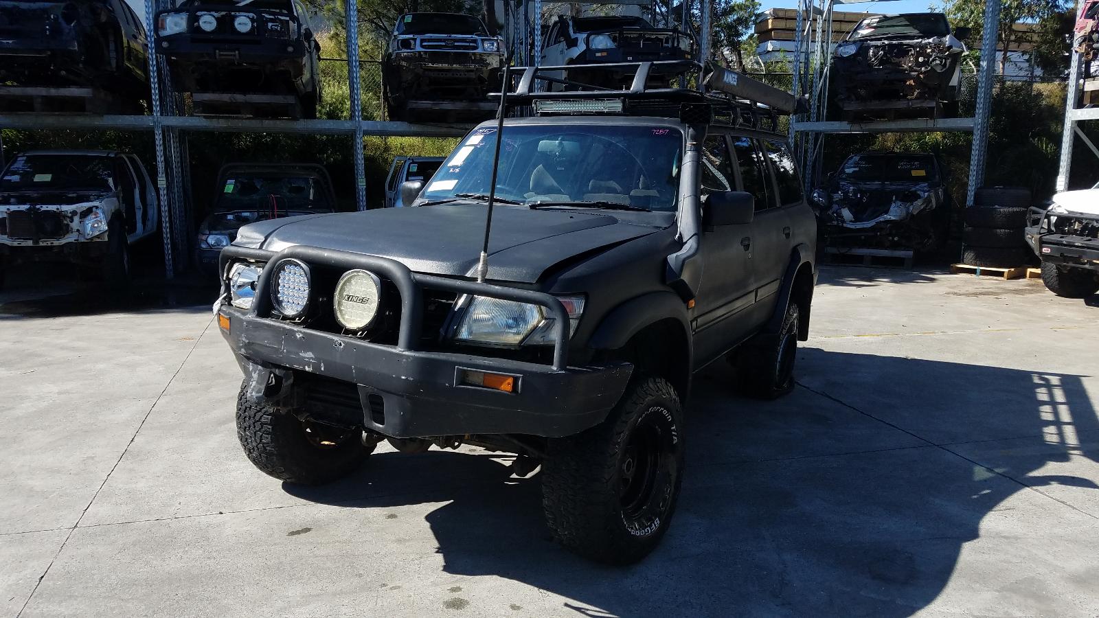 View Auto part Transfer Case Nissan Patrol 1999