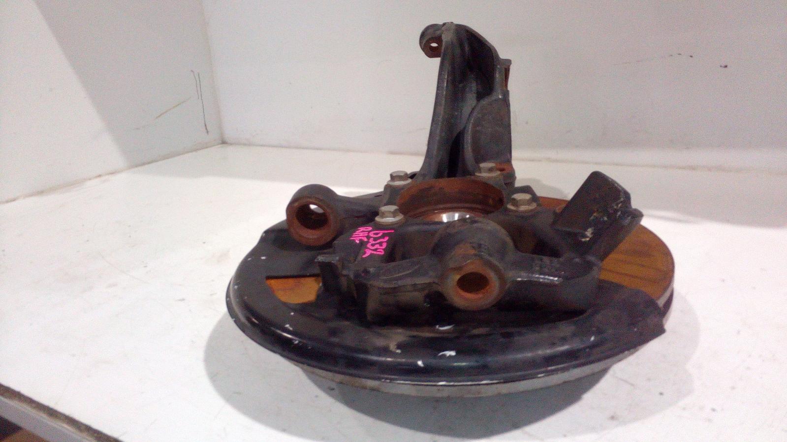 View Auto part Right Front Hub Assembly Land Rover Discovery 2012