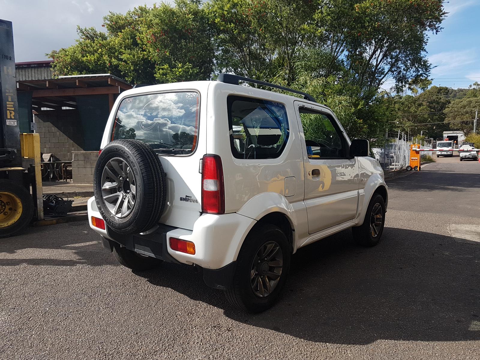 View Auto part Differential Centre Suzuki Jimny 2015