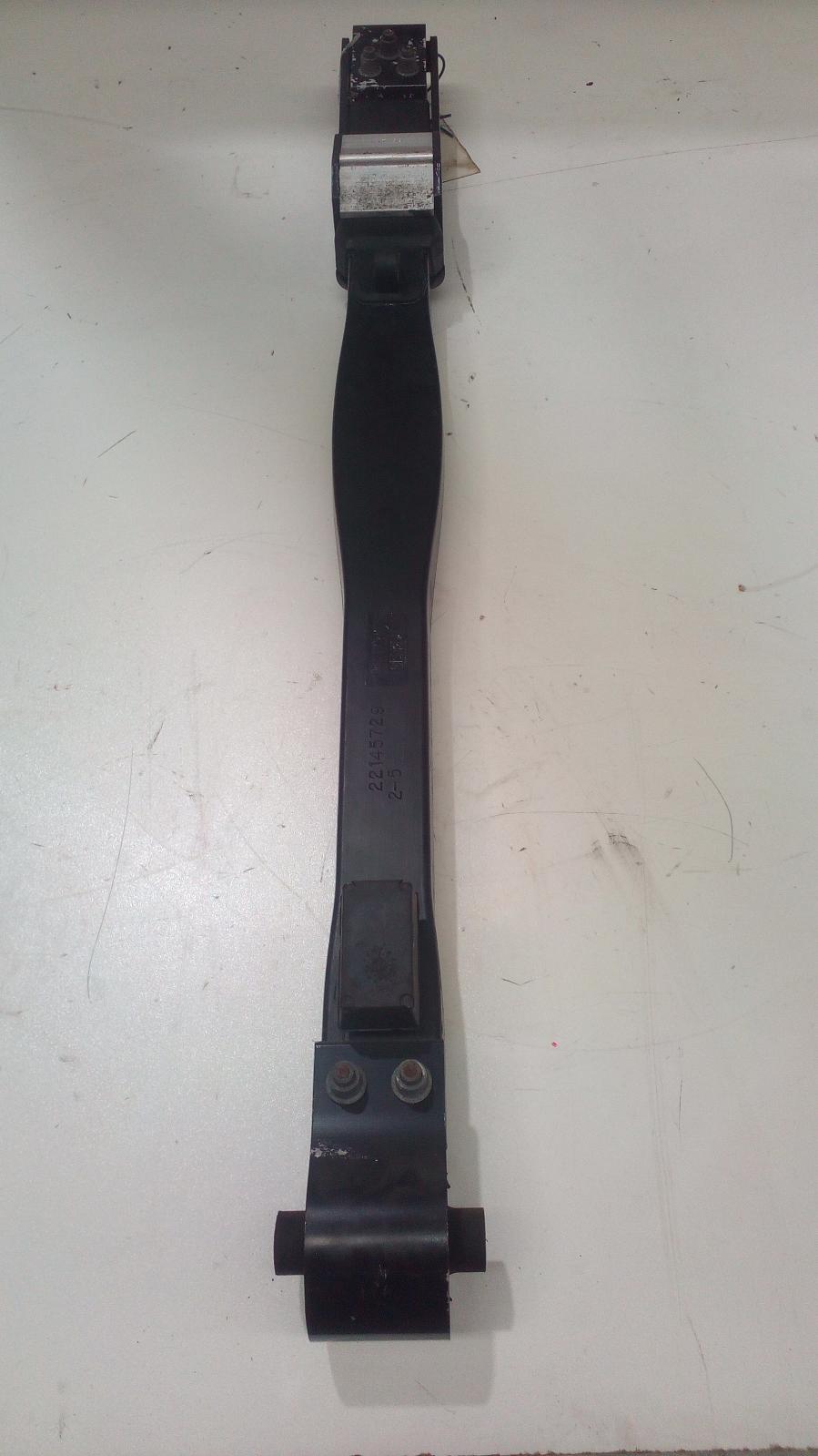 1998 Land Rover Rangerover Right Rear Trailing Arm View Auto part Right Rear Trailing Arm Land Rover Rangerover 1998