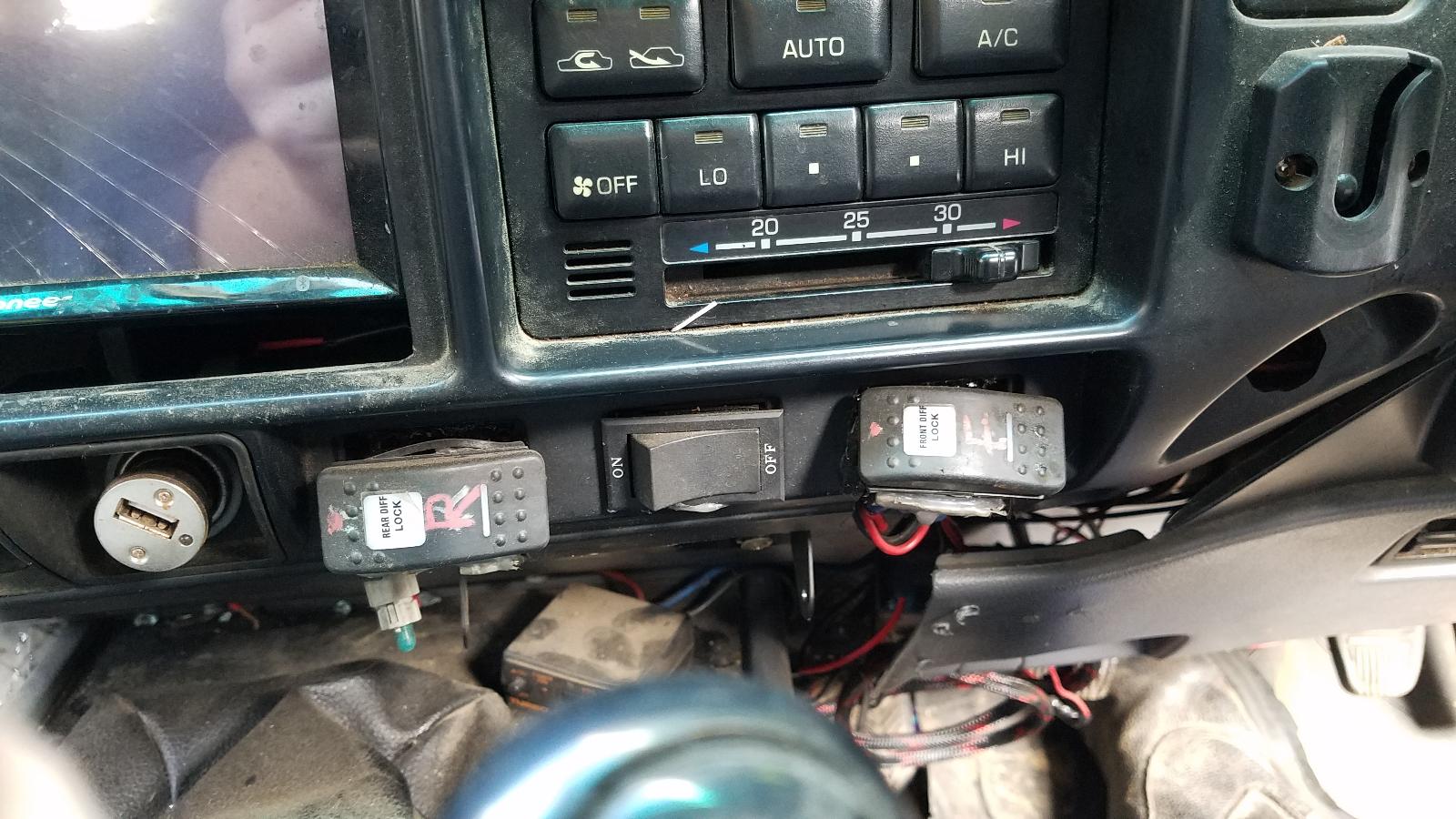 1990 Toyota Landcruiser Trans/Gearbox View Auto part Trans/Gearbox Toyota Landcruiser 1990