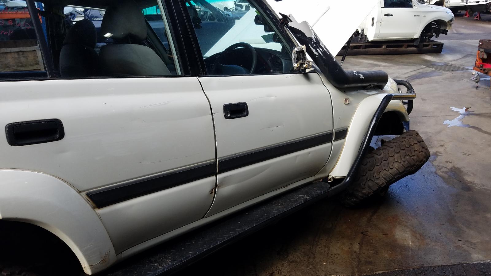 1990 Toyota Landcruiser Trans/Gearbox View Auto part Trans/Gearbox Toyota Landcruiser 1990