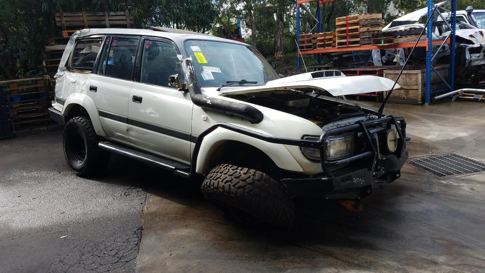 1990 Toyota Landcruiser Trans/Gearbox View Auto part Trans/Gearbox Toyota Landcruiser 1990
