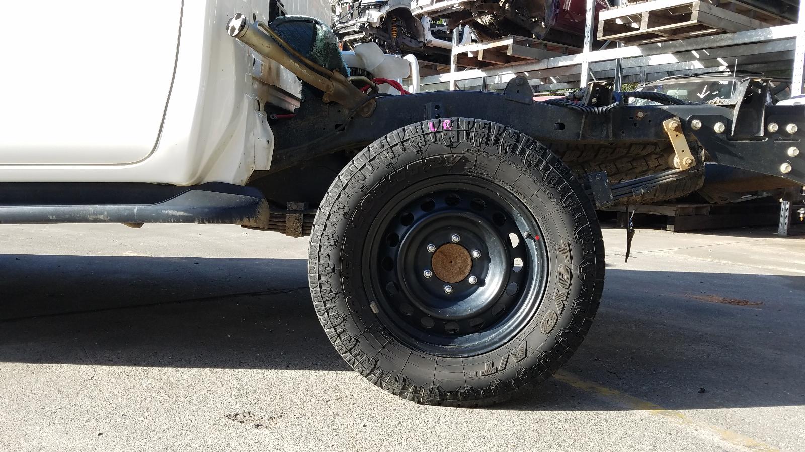 View Auto part Right Rear Door Sliding Toyota Hilux 2019