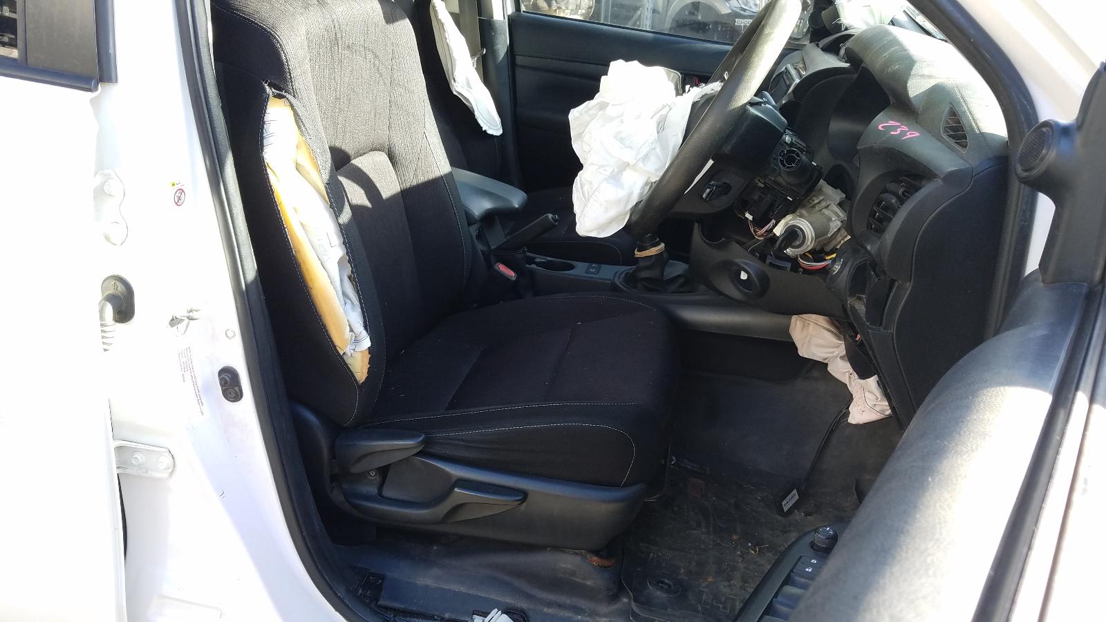 View Auto part Right Rear Door Sliding Toyota Hilux 2019