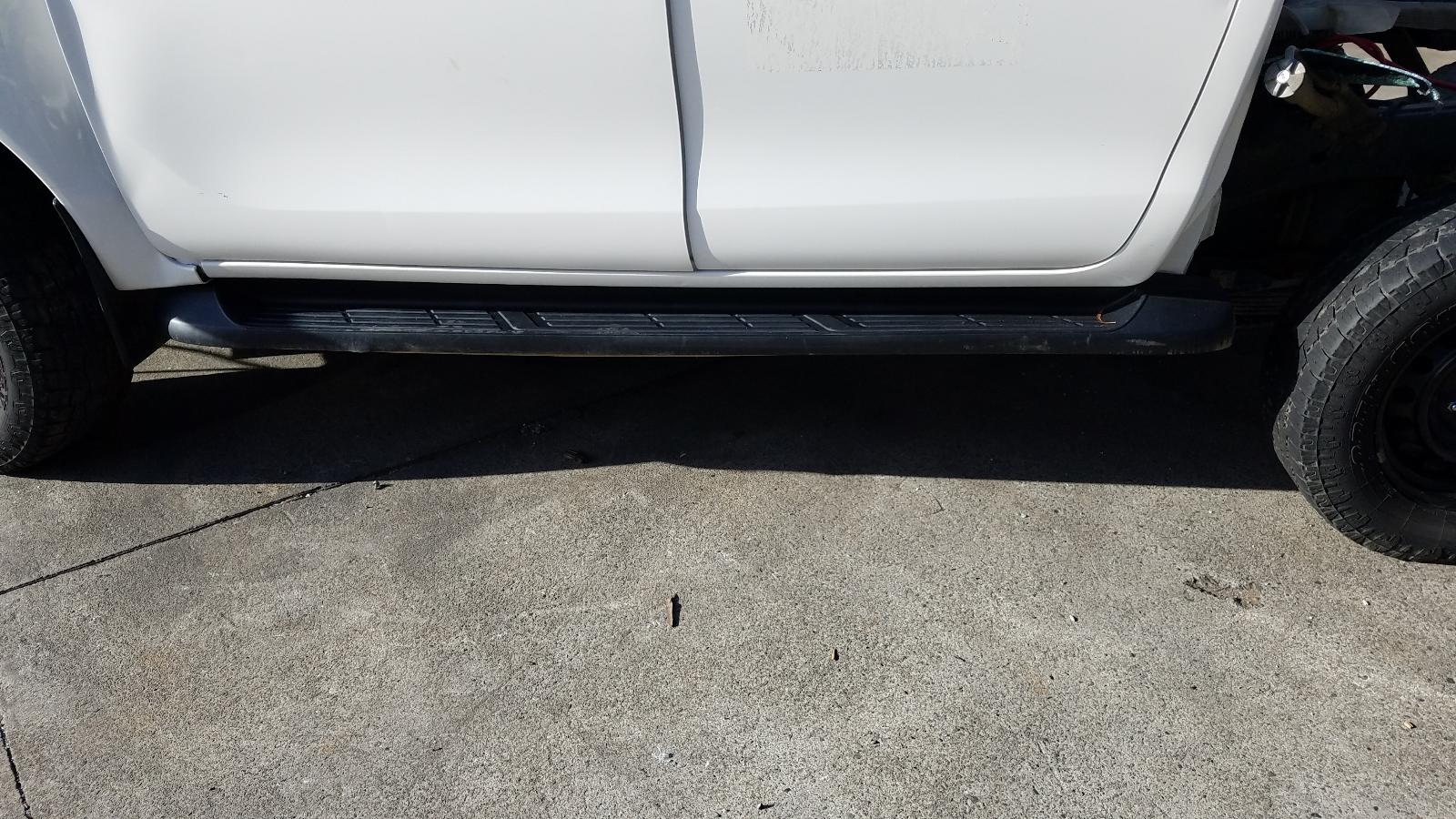 View Auto part Right Rear Door Sliding Toyota Hilux 2019