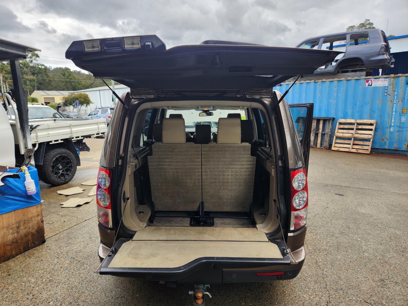 Land Rover Discovery 2010 4 Door Station Wagon View Land Rover Discovery 2010 4 Door Station Wagon