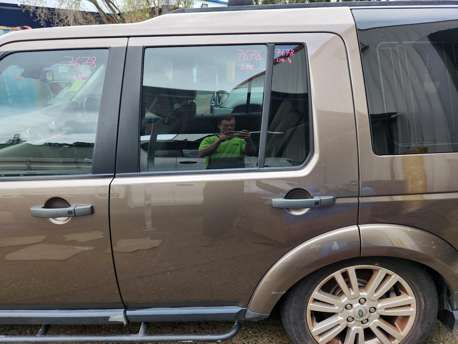 Land Rover Discovery 2010 4 Door Station Wagon View Land Rover Discovery 2010 4 Door Station Wagon