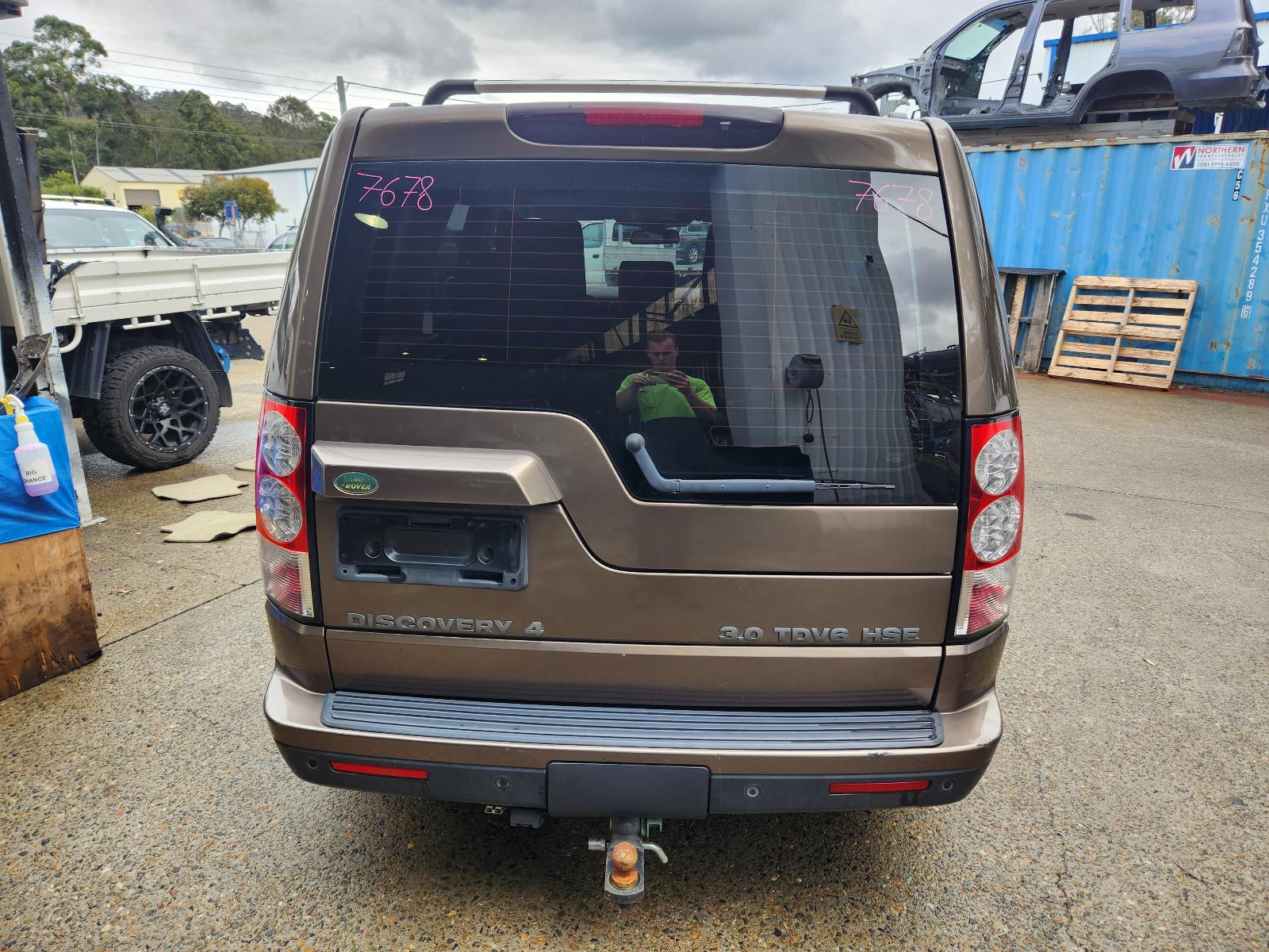Land Rover Discovery 2010 4 Door Station Wagon View Land Rover Discovery 2010 4 Door Station Wagon