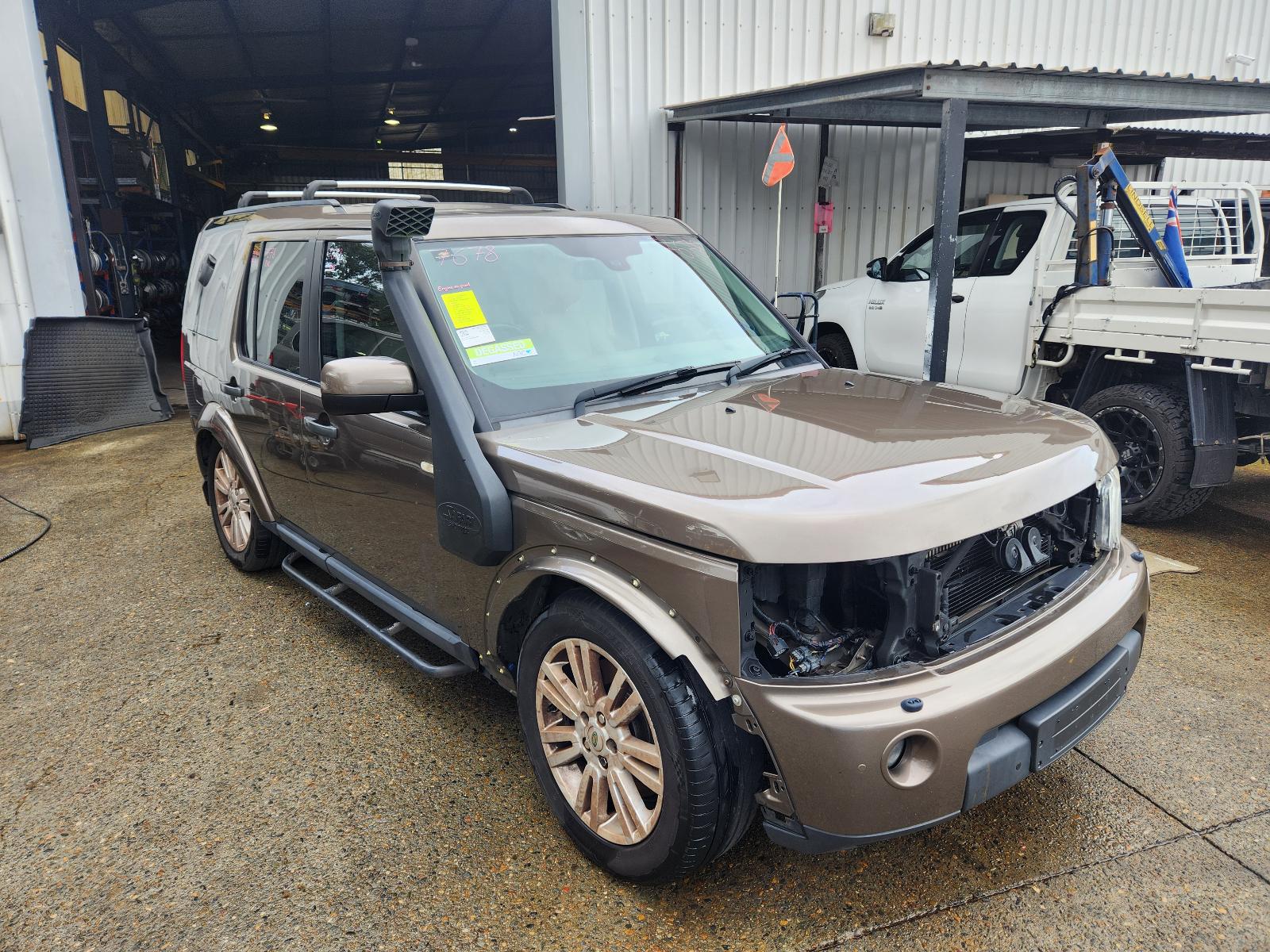 Land Rover Discovery 2010 4 Door Station Wagon View Land Rover Discovery 2010 4 Door Station Wagon