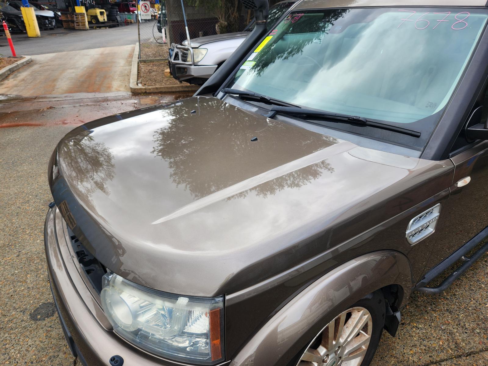Land Rover Discovery 2010 4 Door Station Wagon View Land Rover Discovery 2010 4 Door Station Wagon