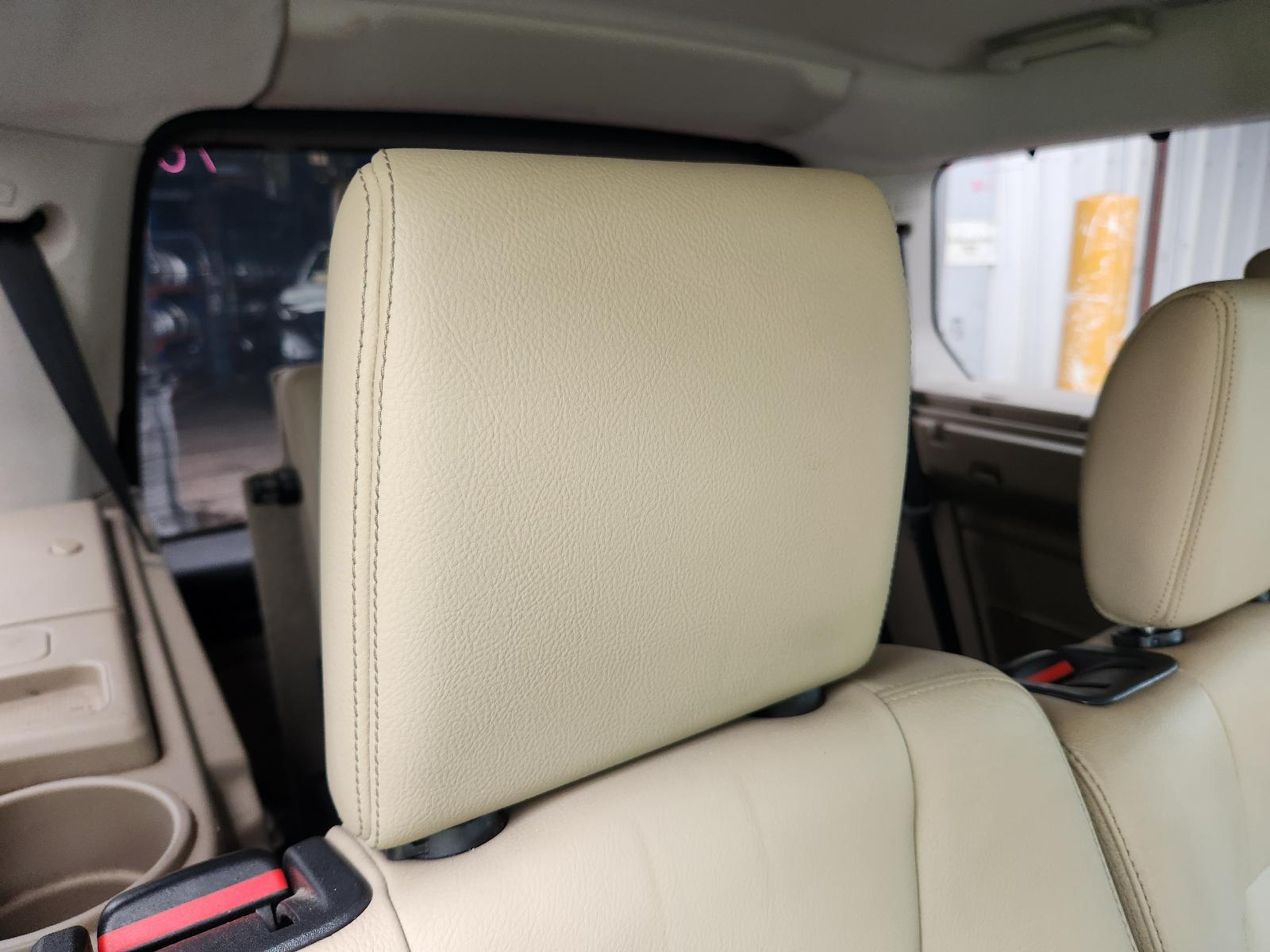 Land Rover Discovery 2010 4 Door Station Wagon View Land Rover Discovery 2010 4 Door Station Wagon