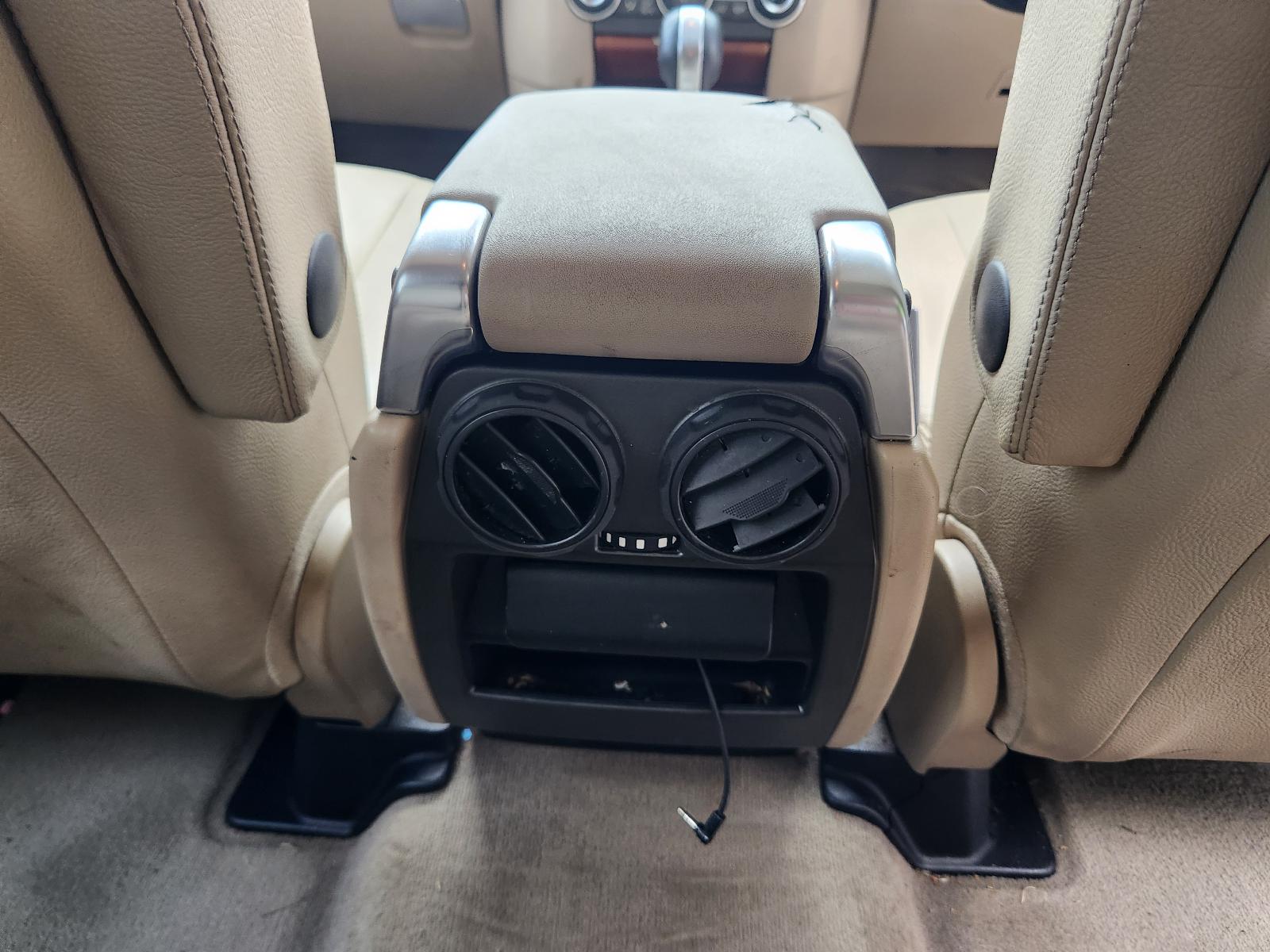 Land Rover Discovery 2010 4 Door Station Wagon View Land Rover Discovery 2010 4 Door Station Wagon